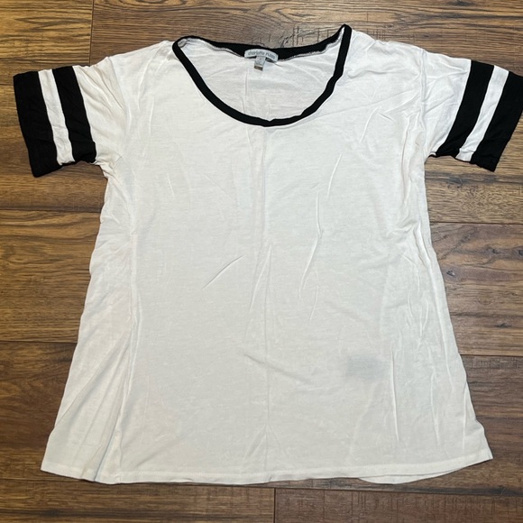Charlotte Russe Tshirt Size Small - Picture 1 of 4